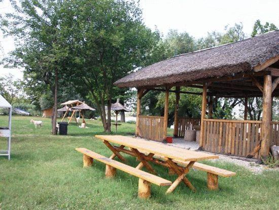 Hotel Wels Băltenii de Sus 외부 사진