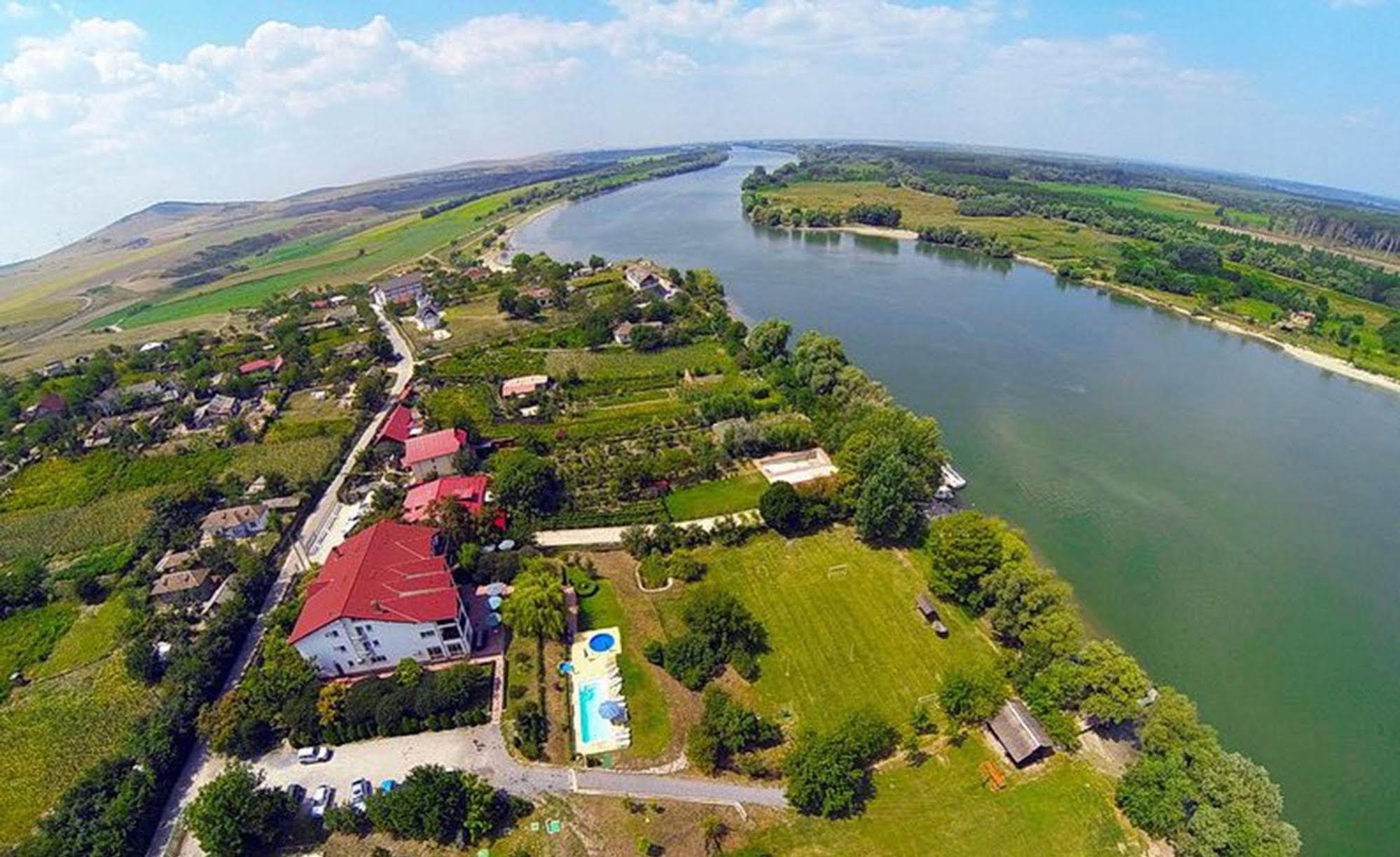 Hotel Wels Băltenii de Sus 외부 사진